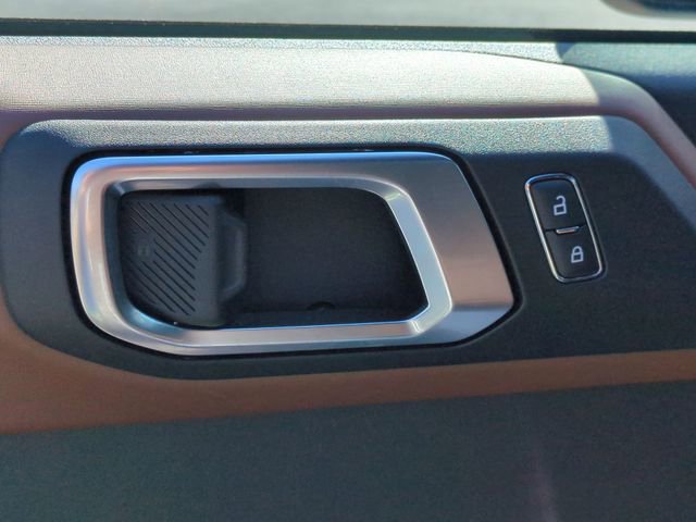 Used 2021 Ford Bronco Outer Banks w/ Sasquatch Package AWD/4WD image 13