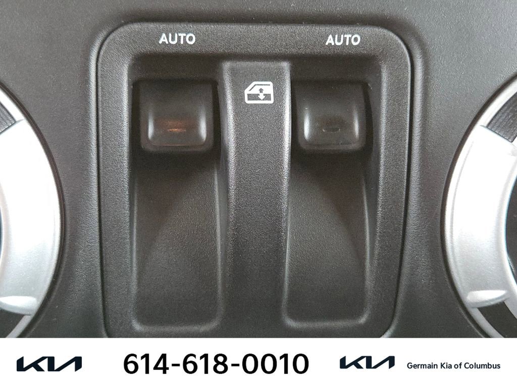 Used 2013 Jeep Wrangler Rubicon w/ PWR Convenience Group AWD/4WD image 32