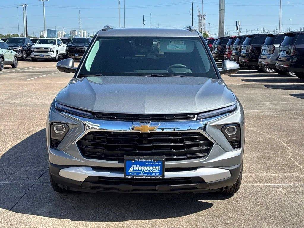 New 2026 Chevrolet TrailBlazer LT FWD image 2