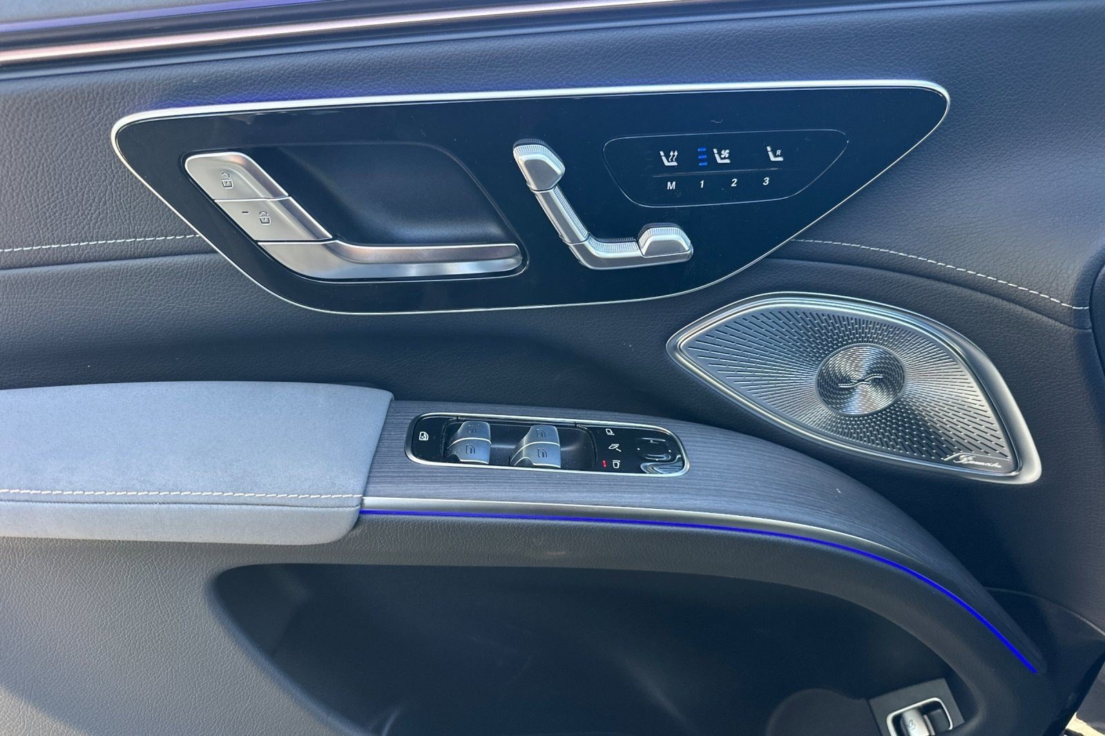 New 2026 Mercedes-Benz EQS 400 4MATIC SUV image 12