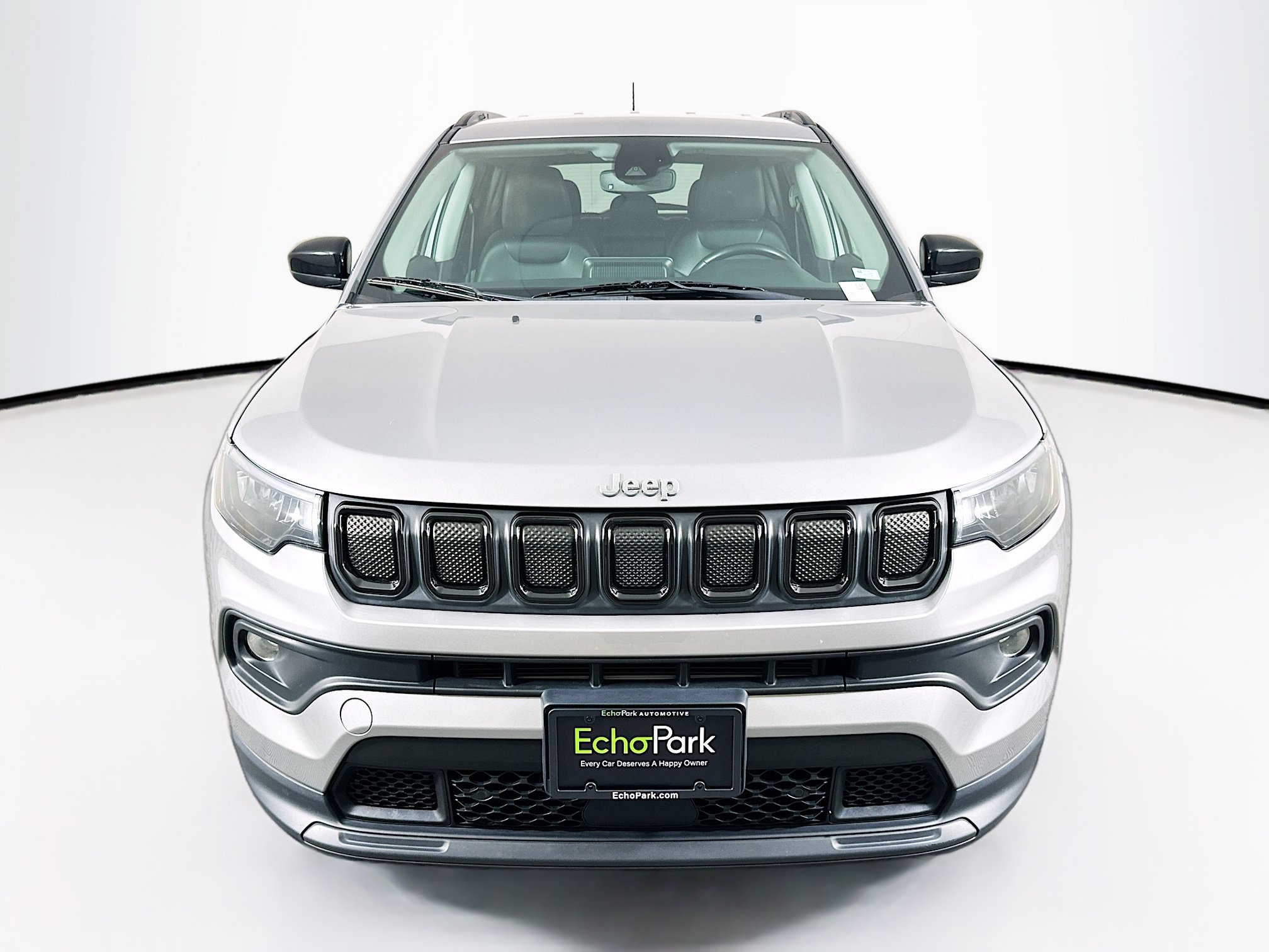 Used 2022 Jeep Compass Latitude w/ Convenience Group AWD/4WD image 2