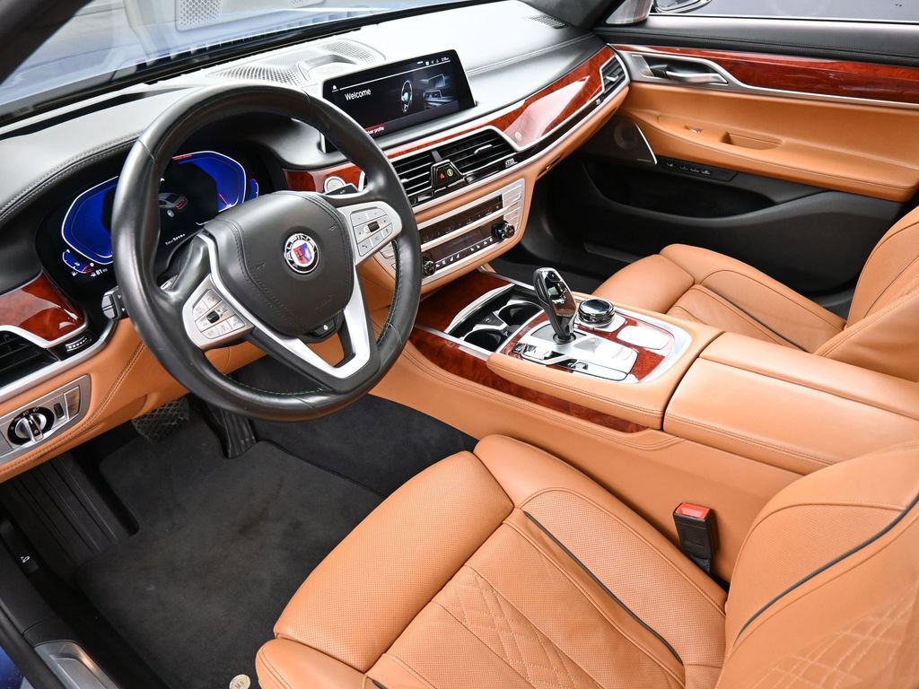 Used 2022 BMW ALPINA B7 xDrive w/ Luxury Rear Seating Package AWD/4WD image 4