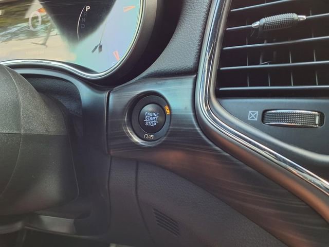 Used 2019 Jeep Grand Cherokee Laredo image 34