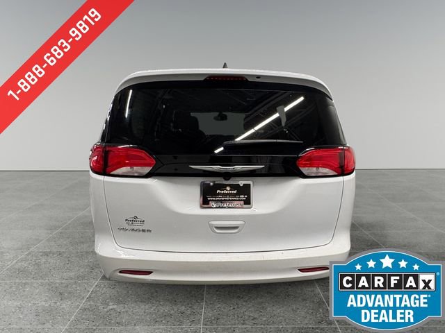 Used 2023 Chrysler Voyager LX image 24