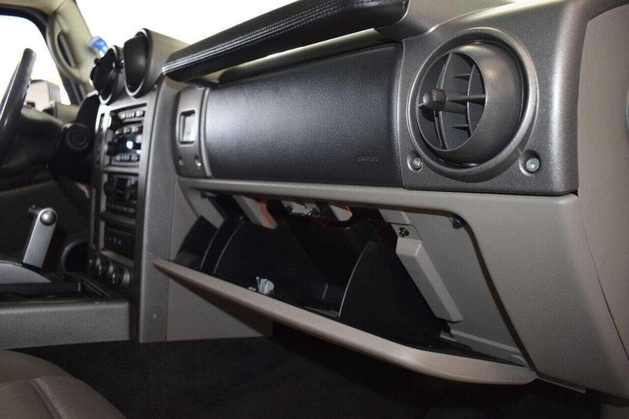 Used 2003 HUMMER H2 w/ Preferred Equipment Group AWD/4WD image 46