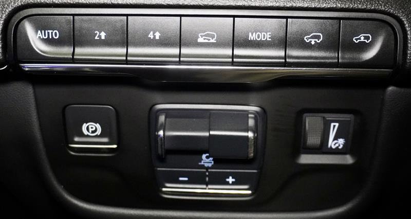 Used 2021 Cadillac Escalade Premium Luxury w/ Driver Assist Tech Package image 50