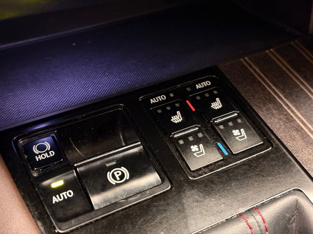 Used 2017 Lexus RX 450h AWD image 21