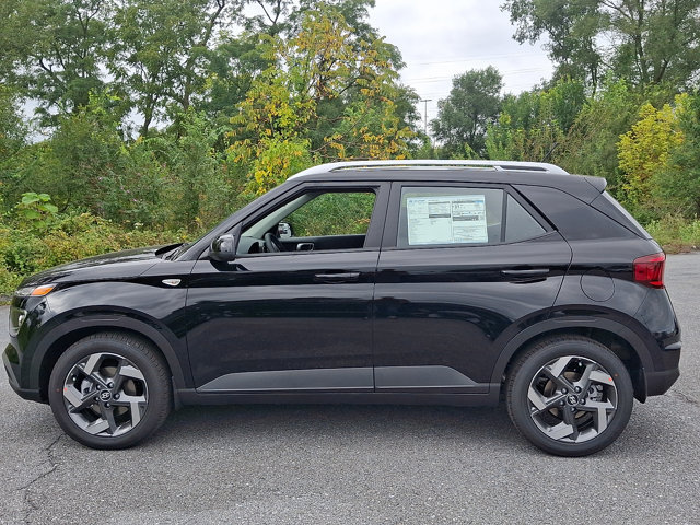 New 2026 Hyundai Venue SEL FWD image 4