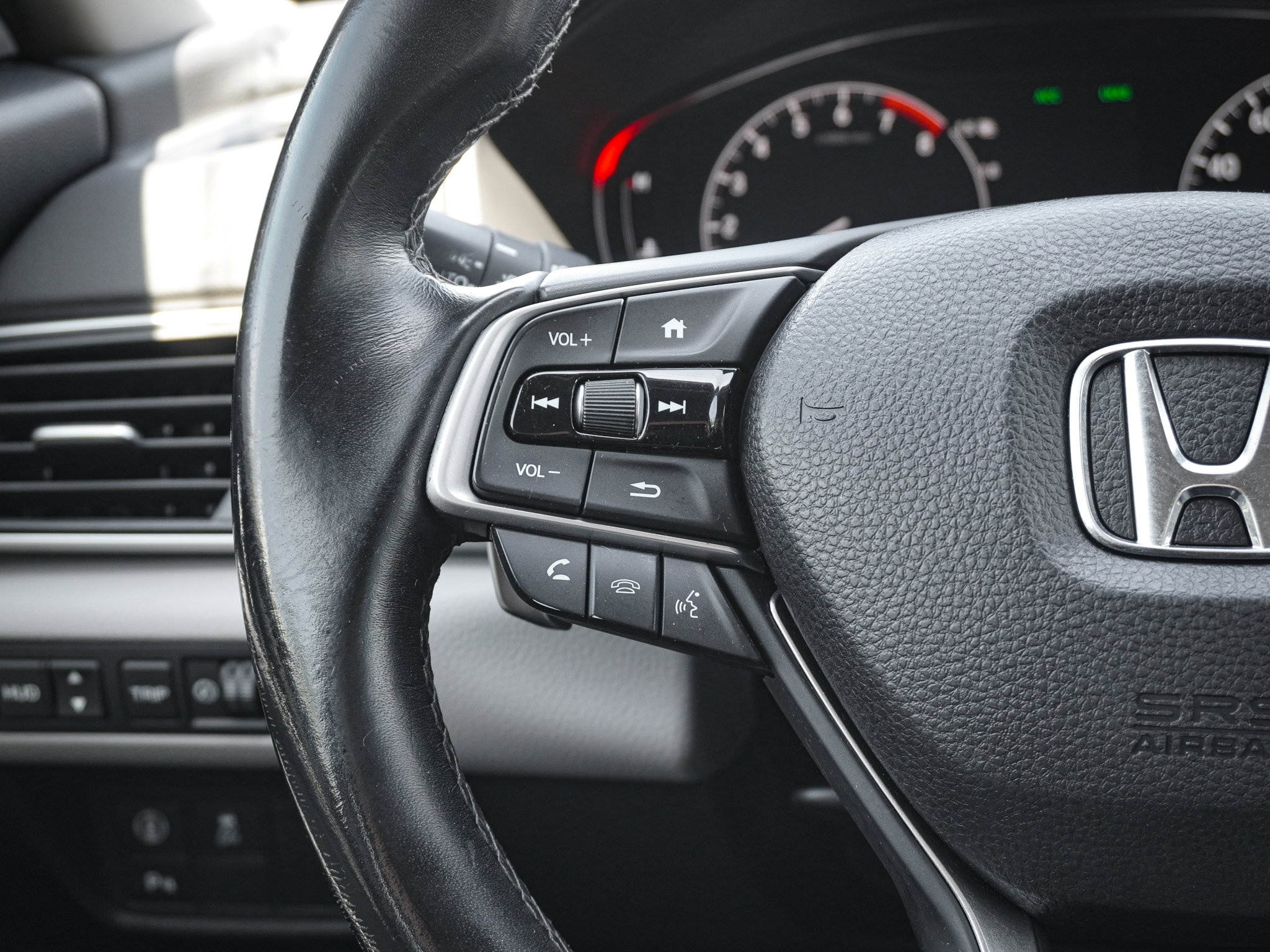 Used 2018 Honda Accord Touring image 21