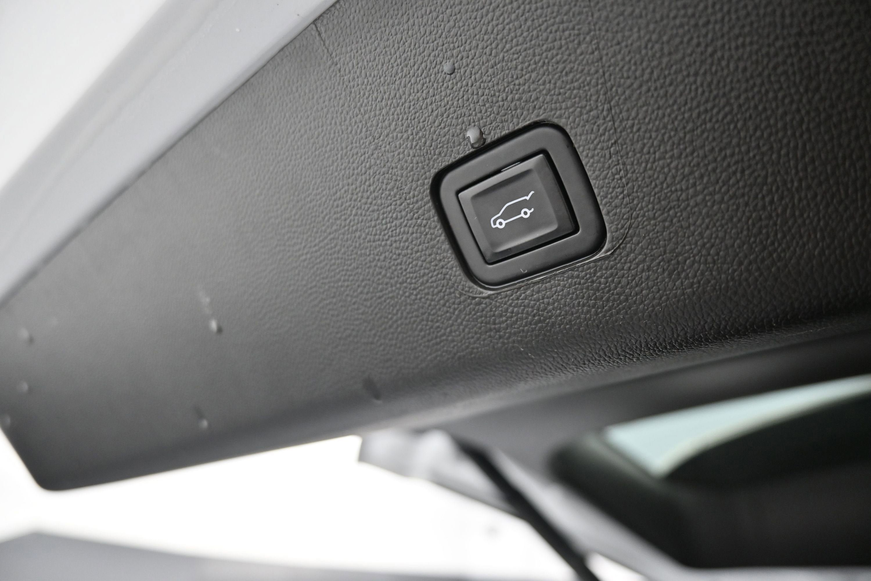 Used 2023 Chevrolet Traverse LT AWD/4WD image 29