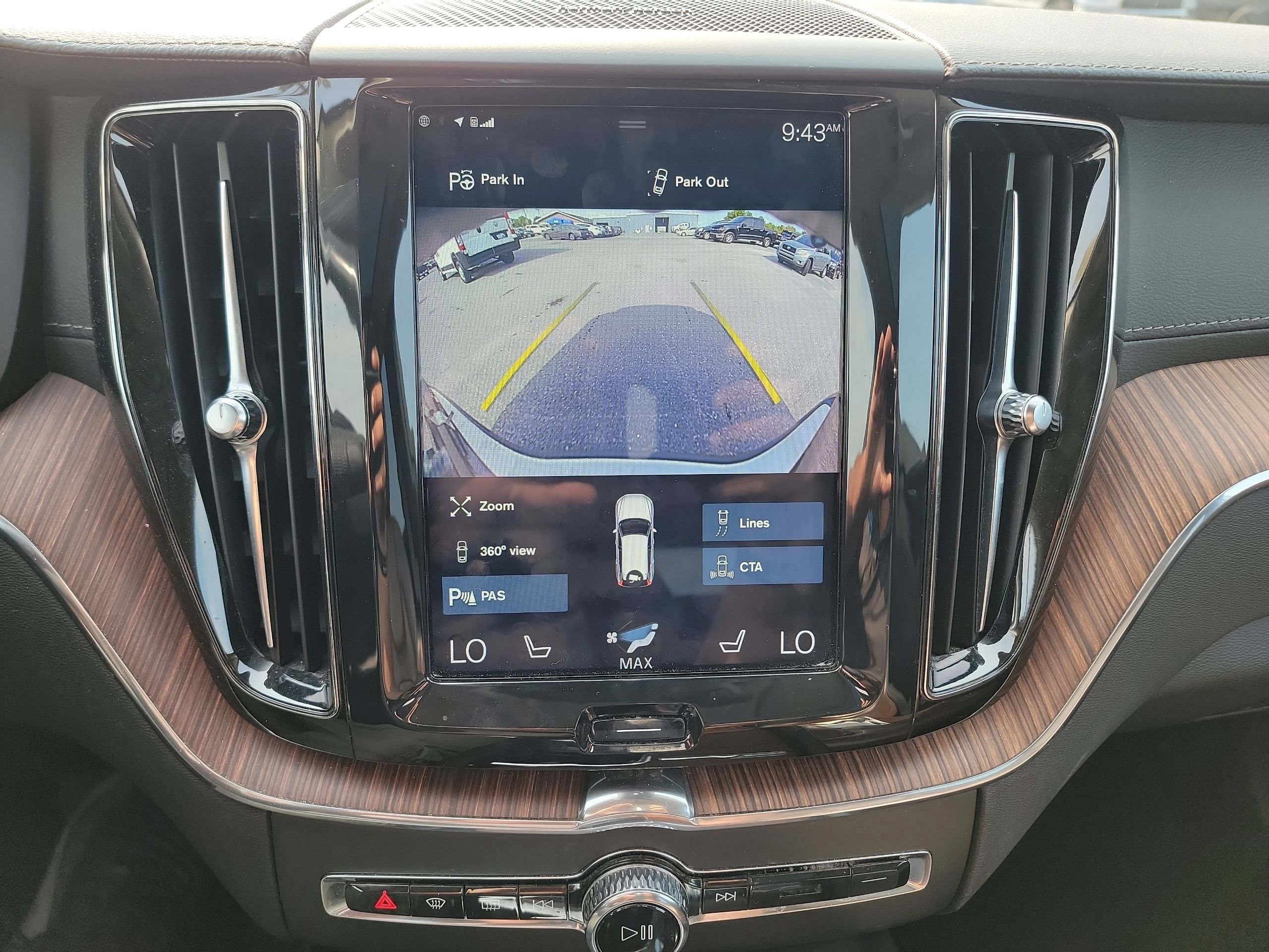 Used 2019 Volvo XC60 T8 Inscription w/ Advanced Package image 21