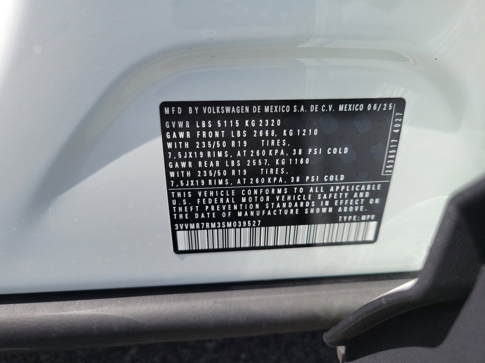 Certified 2025 Volkswagen Tiguan SE w/ Panoramic Sunroof Package image 38