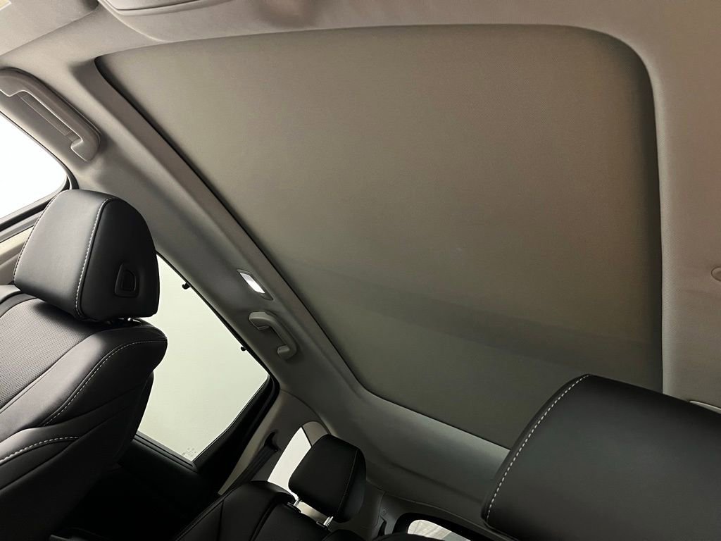 Certified 2024 Acura MDX SH-AWD w/ Technology Package image 10