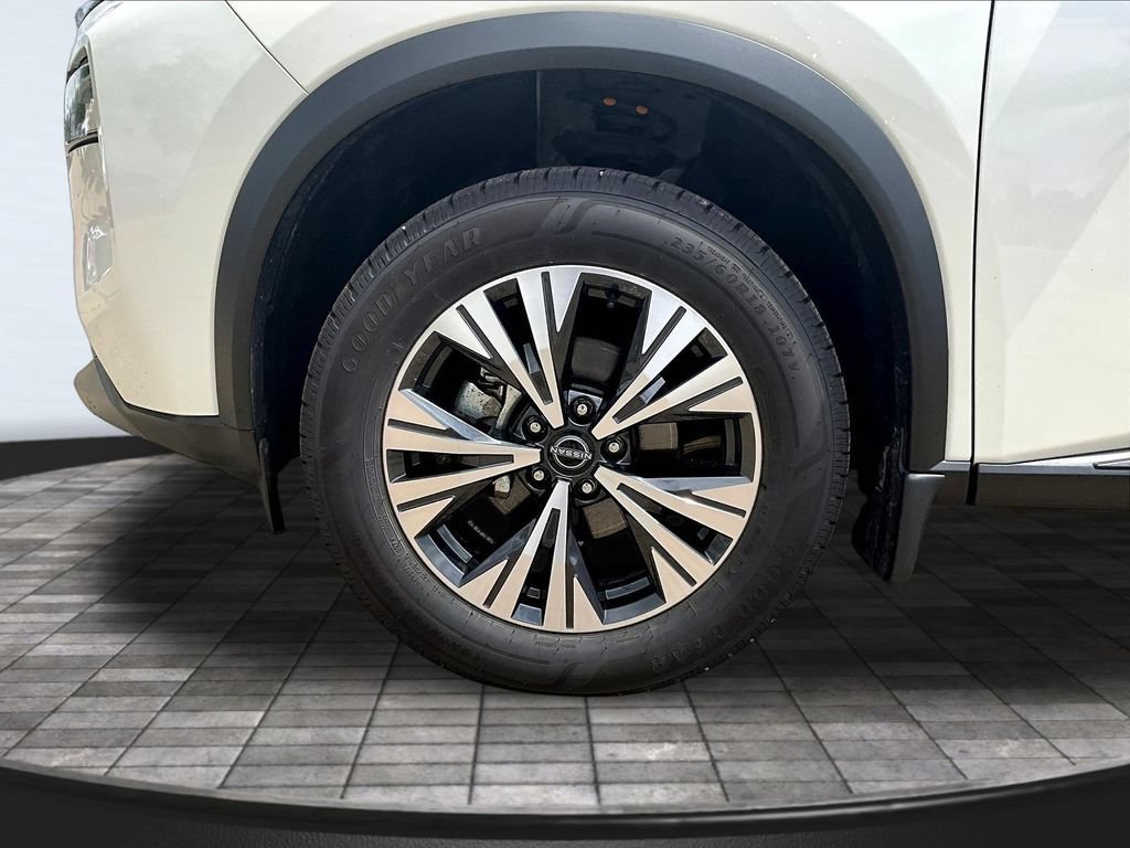 Used 2023 Nissan Rogue SV AWD/4WD image 35