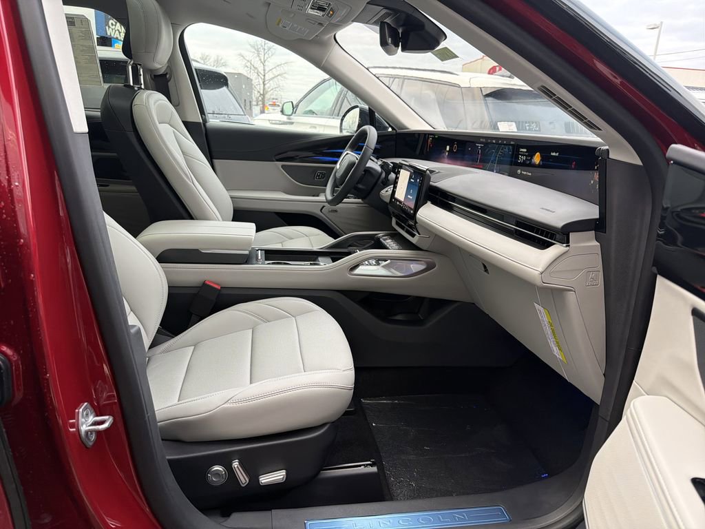 New 2026 Lincoln Nautilus Premier w/ Equipment Group 102A image 7