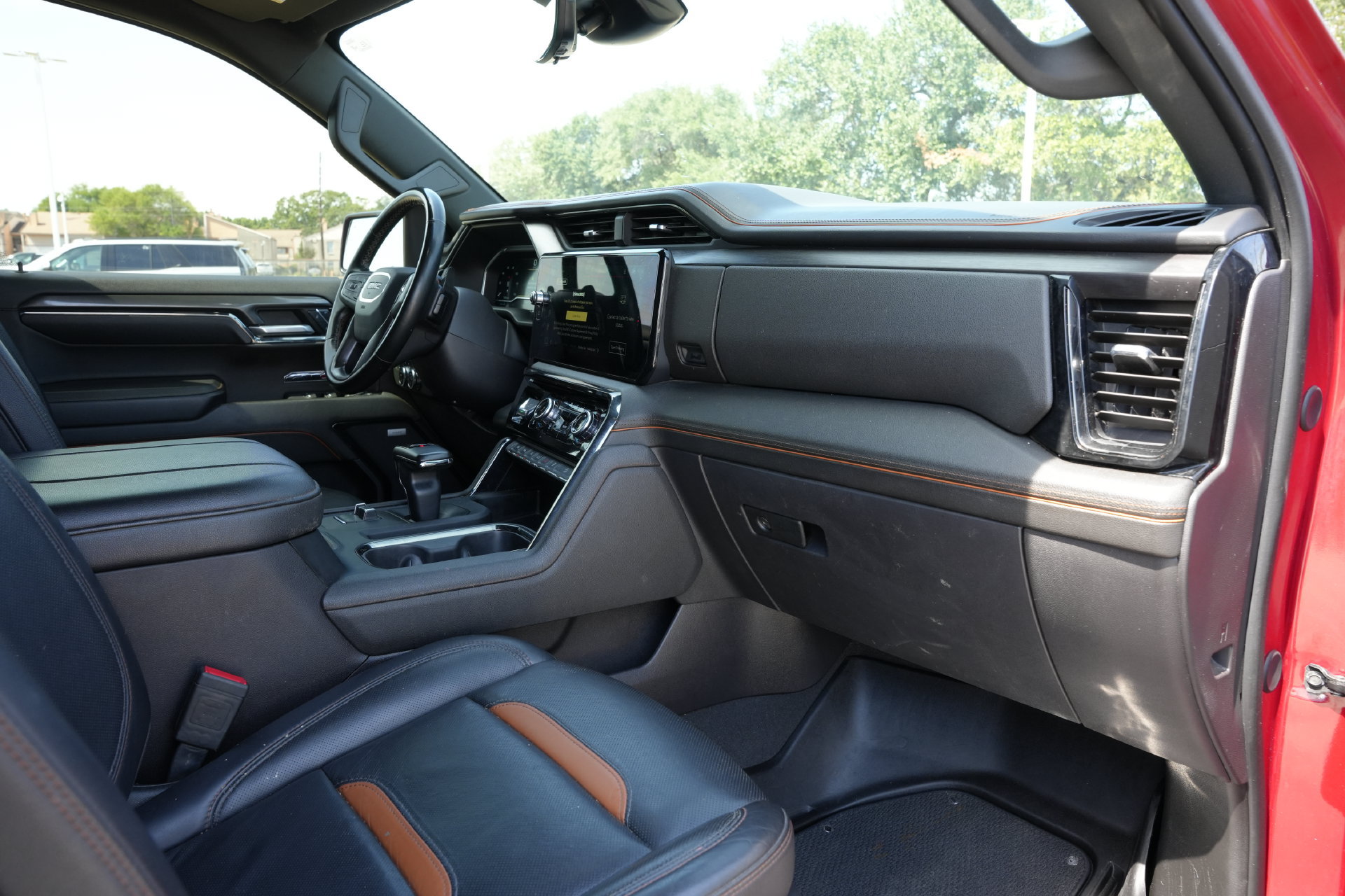Used 2024 GMC Sierra 1500 AT4 w/ Technology Package AWD/4WD image 22