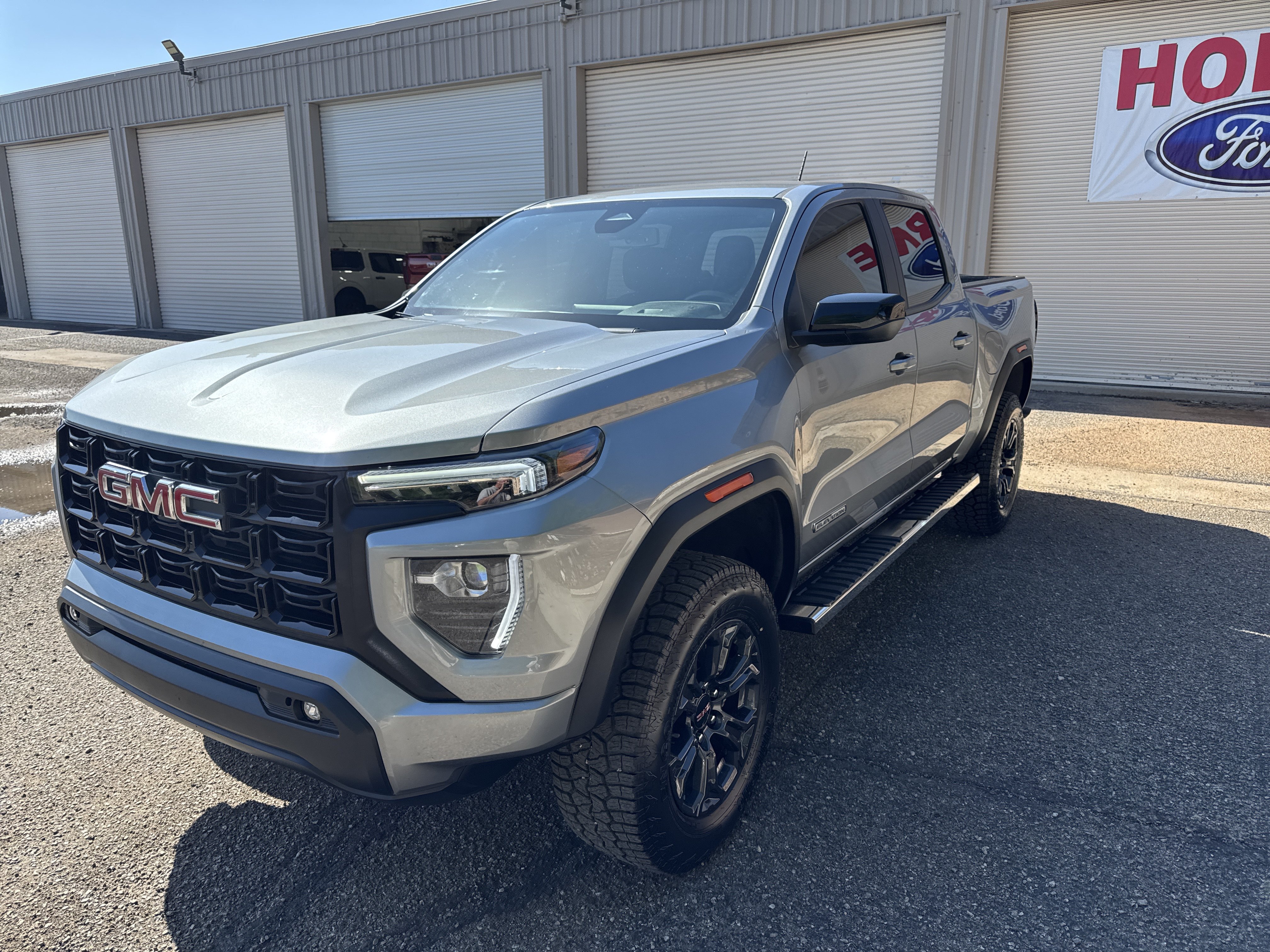 Used 2025 GMC Canyon Elevation w/ Convenience Package RWD image 3