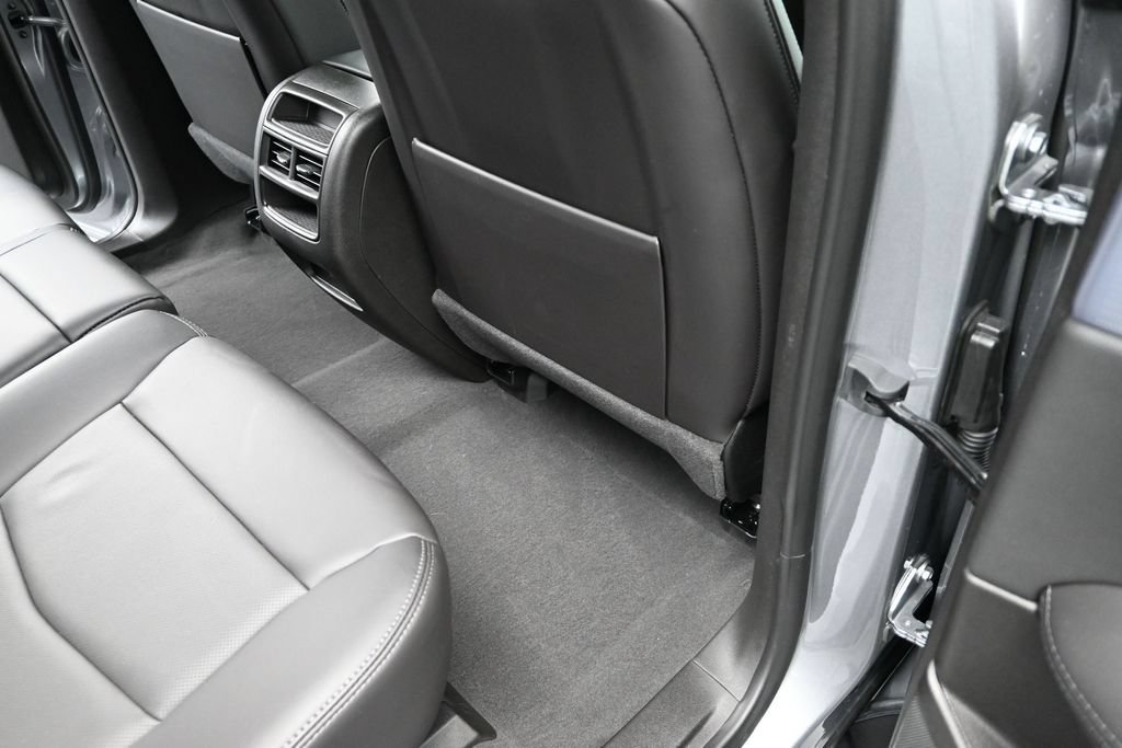 New 2026 Cadillac XT5 Premium Luxury AWD/4WD image 16