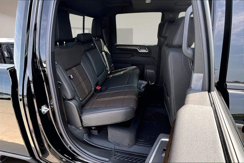 New 2026 Chevrolet Silverado 2500 High Country w/ Midnight Edition image 9