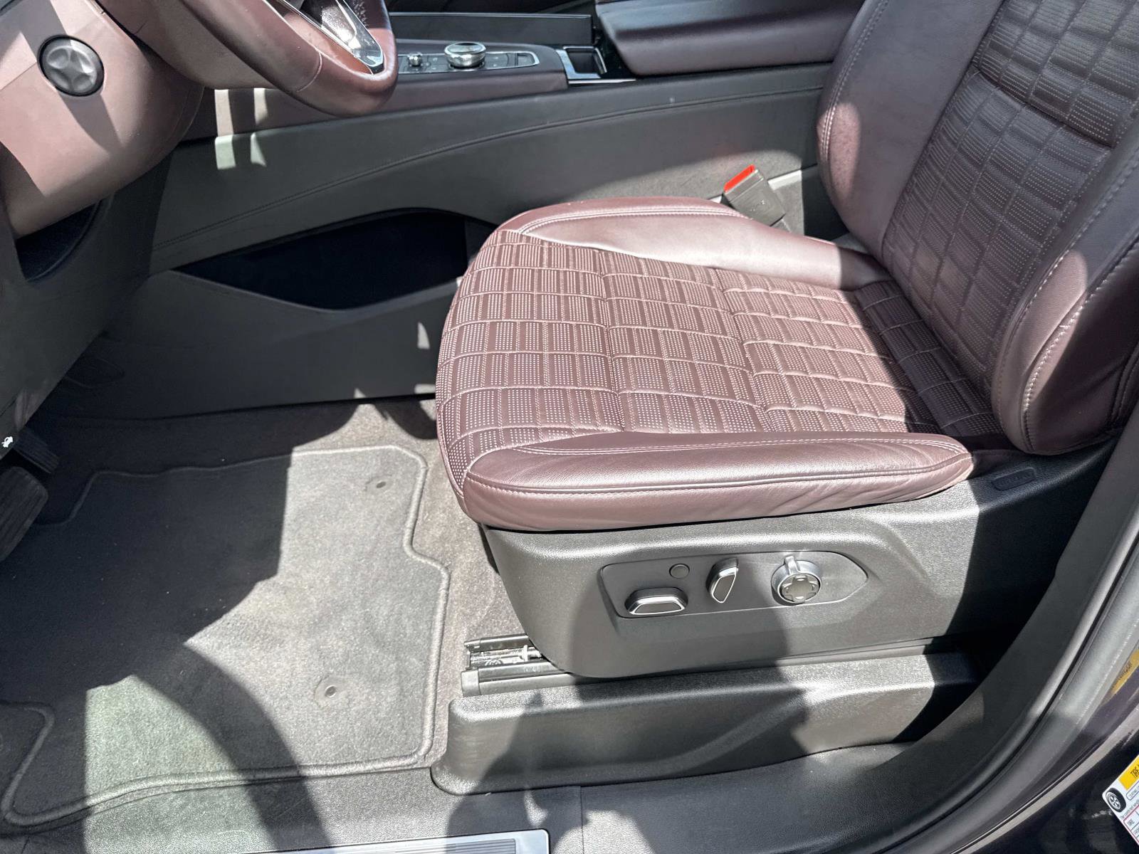 Certified 2024 Cadillac Escalade Sport Platinum w/ Heavy-Duty Trailer Package image 21