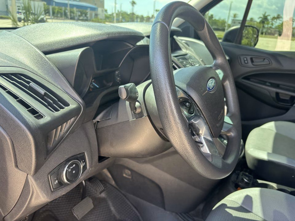 Used 2018 Ford Transit Connect XL FWD image 21