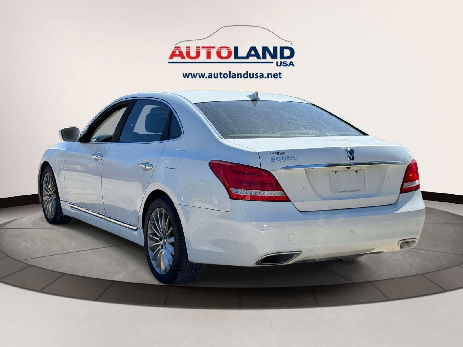 Used 2014 Hyundai Equus Signature RWD image 5