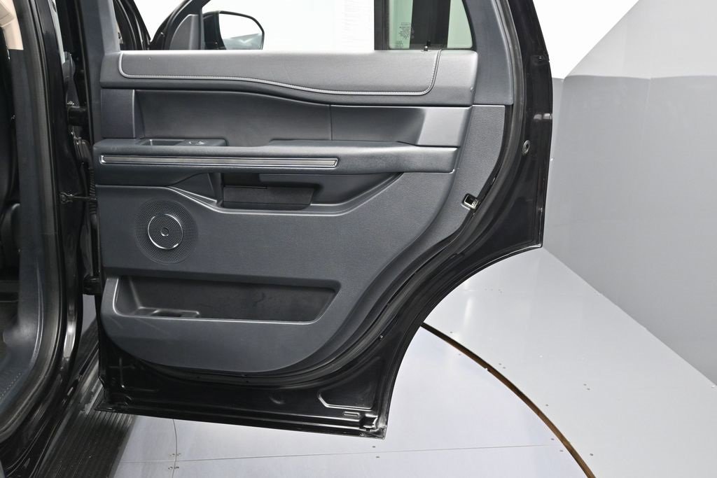 Used 2024 Ford Expedition XLT image 45