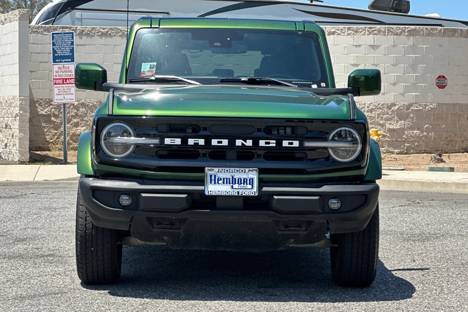 Used 2025 Ford Bronco Outer Banks AWD/4WD image 9