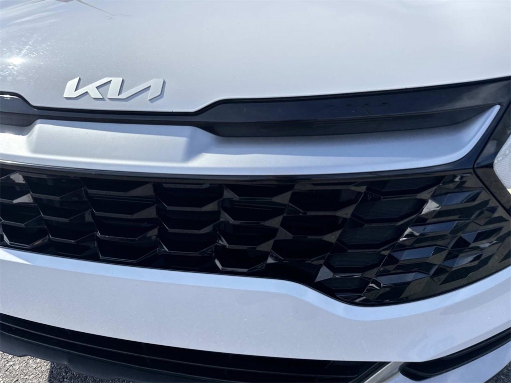Certified 2023 Kia Sportage EX image 3