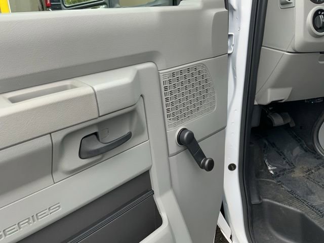 Used 2018 Ford E-450 and Econoline 450 Super Duty w/ Exterior Upgrade Package image 12