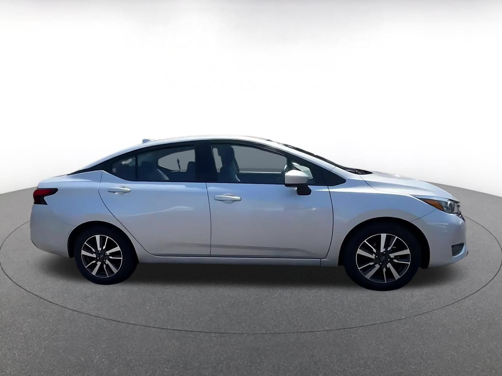 Used 2025 Nissan Versa SV FWD image 13