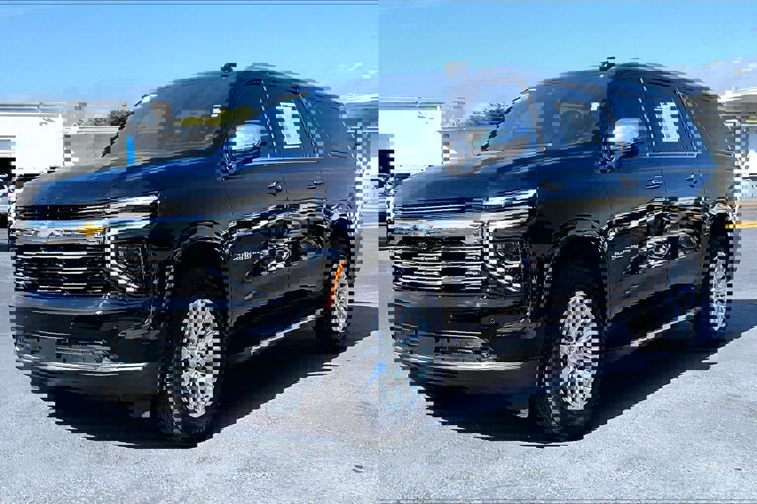 Certified 2025 Chevrolet Suburban Premier image 2