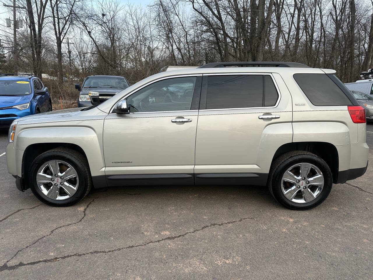Used 2015 GMC Terrain SLE w/ Chrome Edition image 8