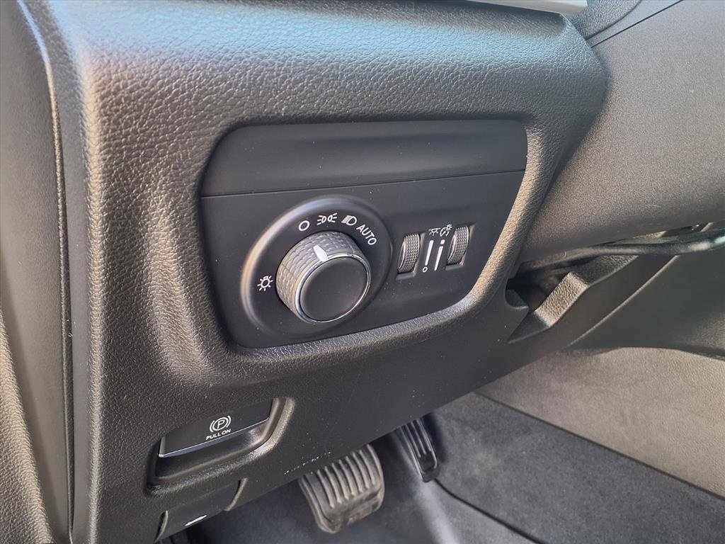 Used 2023 Jeep Grand Cherokee L Laredo w/ Luxury Tech Group I image 16