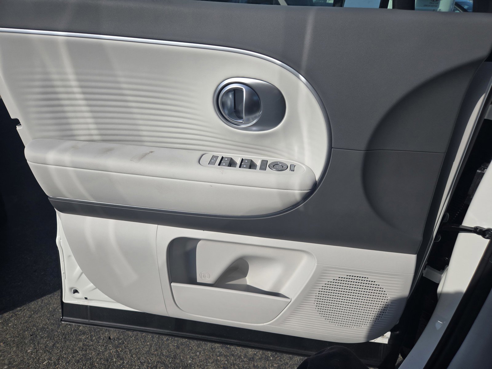 New 2026 Hyundai Ioniq 9 SEL image 25