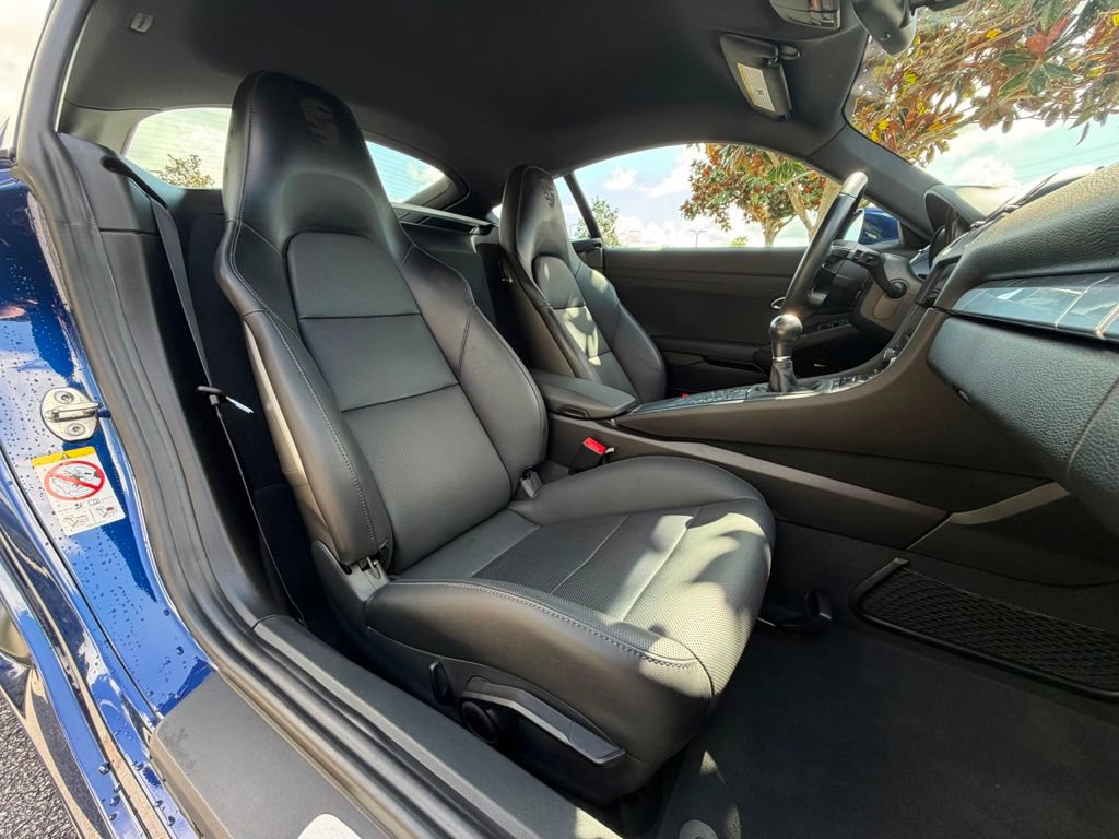 Certified 2024 Porsche 718 Cayman RWD image 19