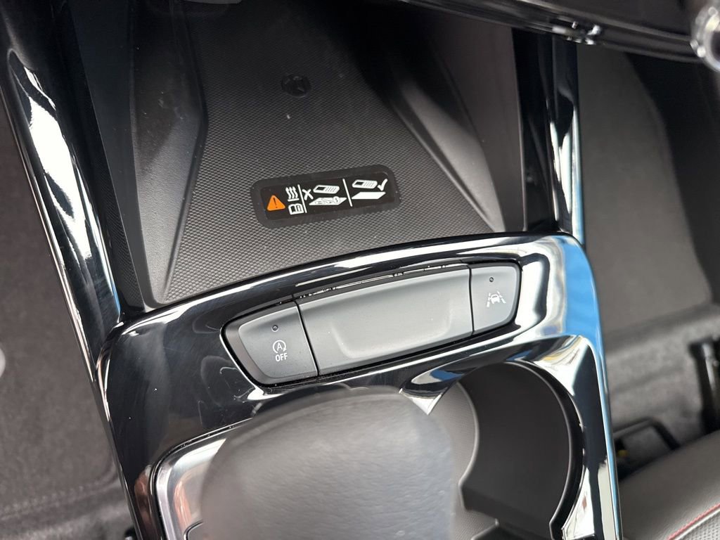 Used 2026 Chevrolet Trax RS w/ Sunroof Package image 28