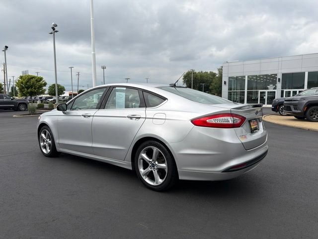 Used 2014 Ford Fusion SE FWD image 5
