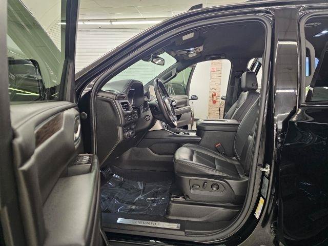 Used 2022 Chevrolet Tahoe Z71 w/ Z71 Off-Road Package AWD/4WD image 36