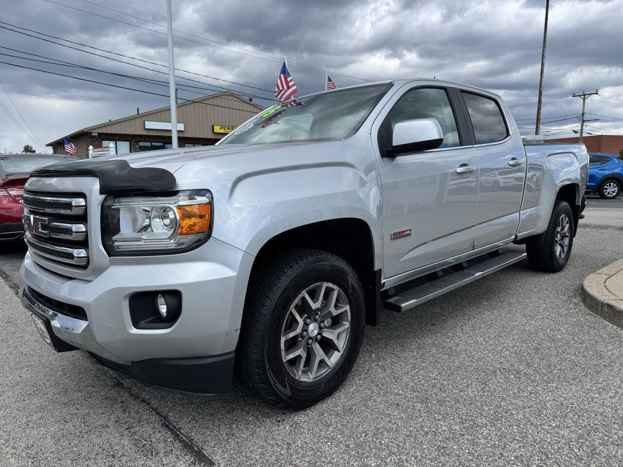 Used 2015 GMC Canyon SLE w/ All-Terrain Package AWD/4WD image 3