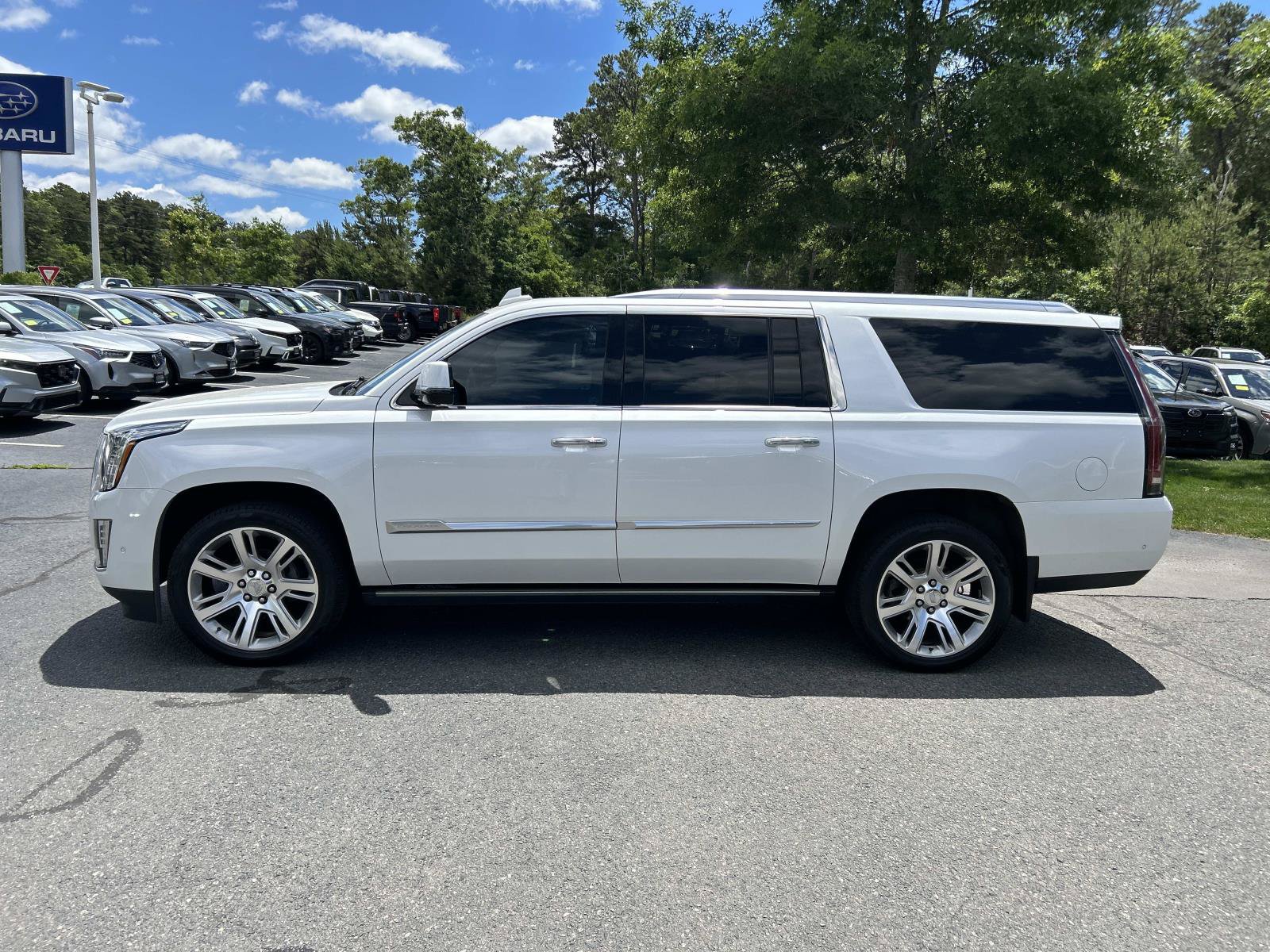 Used 2018 Cadillac Escalade ESV Premium Luxury AWD/4WD image 6