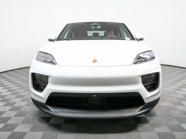 New 2026 Porsche Macan 4 Electric image 37
