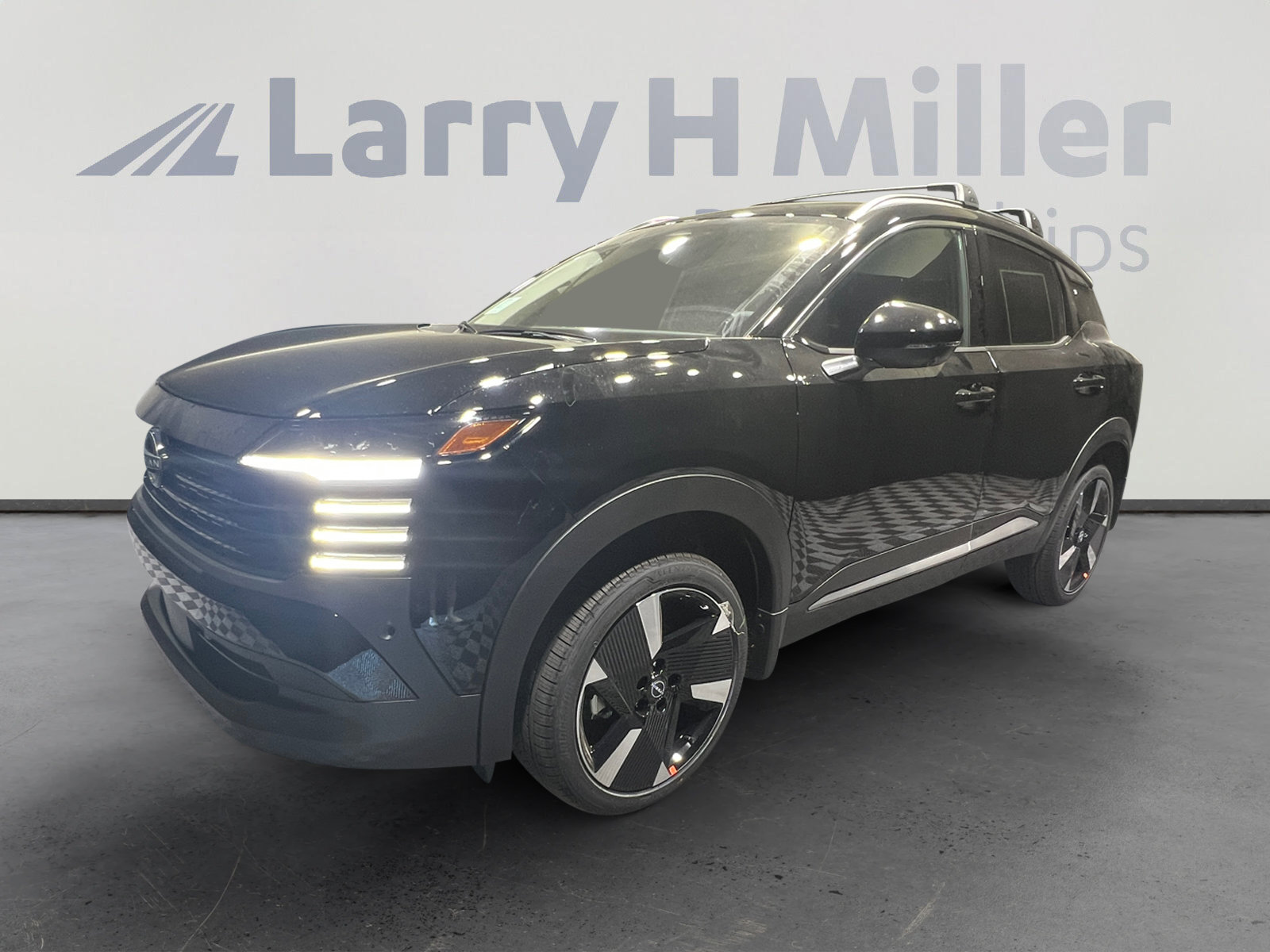 New 2026 Nissan Kicks SR w/ Cold Weather Package