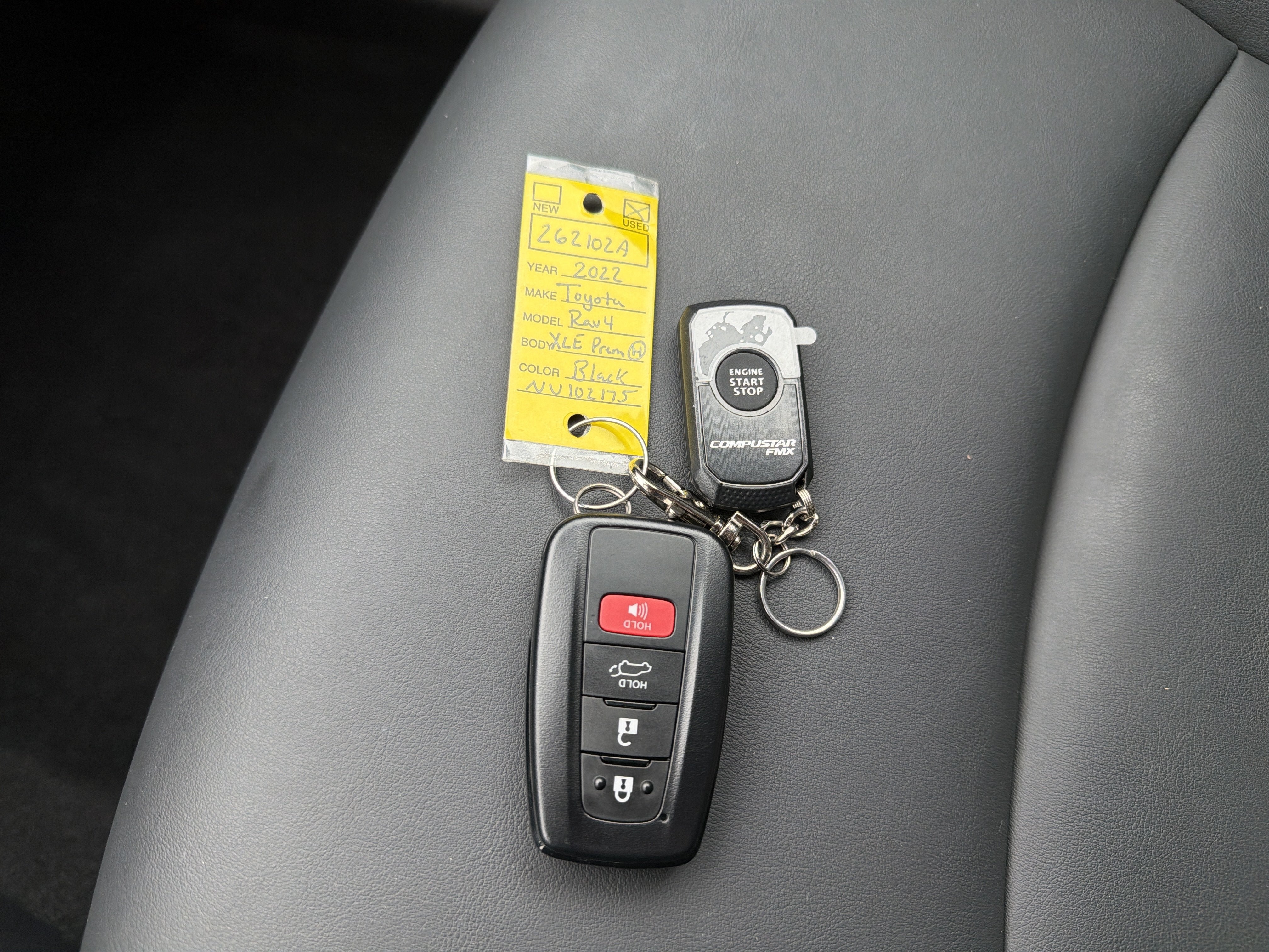 Used 2022 Toyota RAV4 XLE Premium AWD/4WD image 27