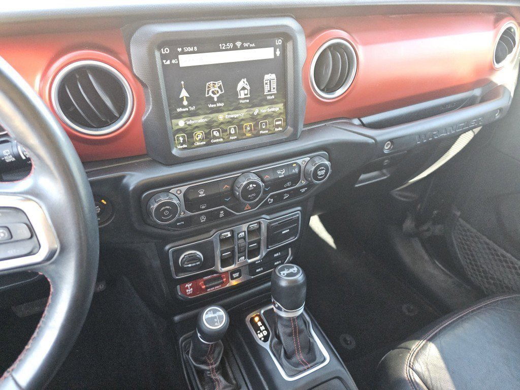 Used 2018 Jeep Wrangler Unlimited Rubicon image 32