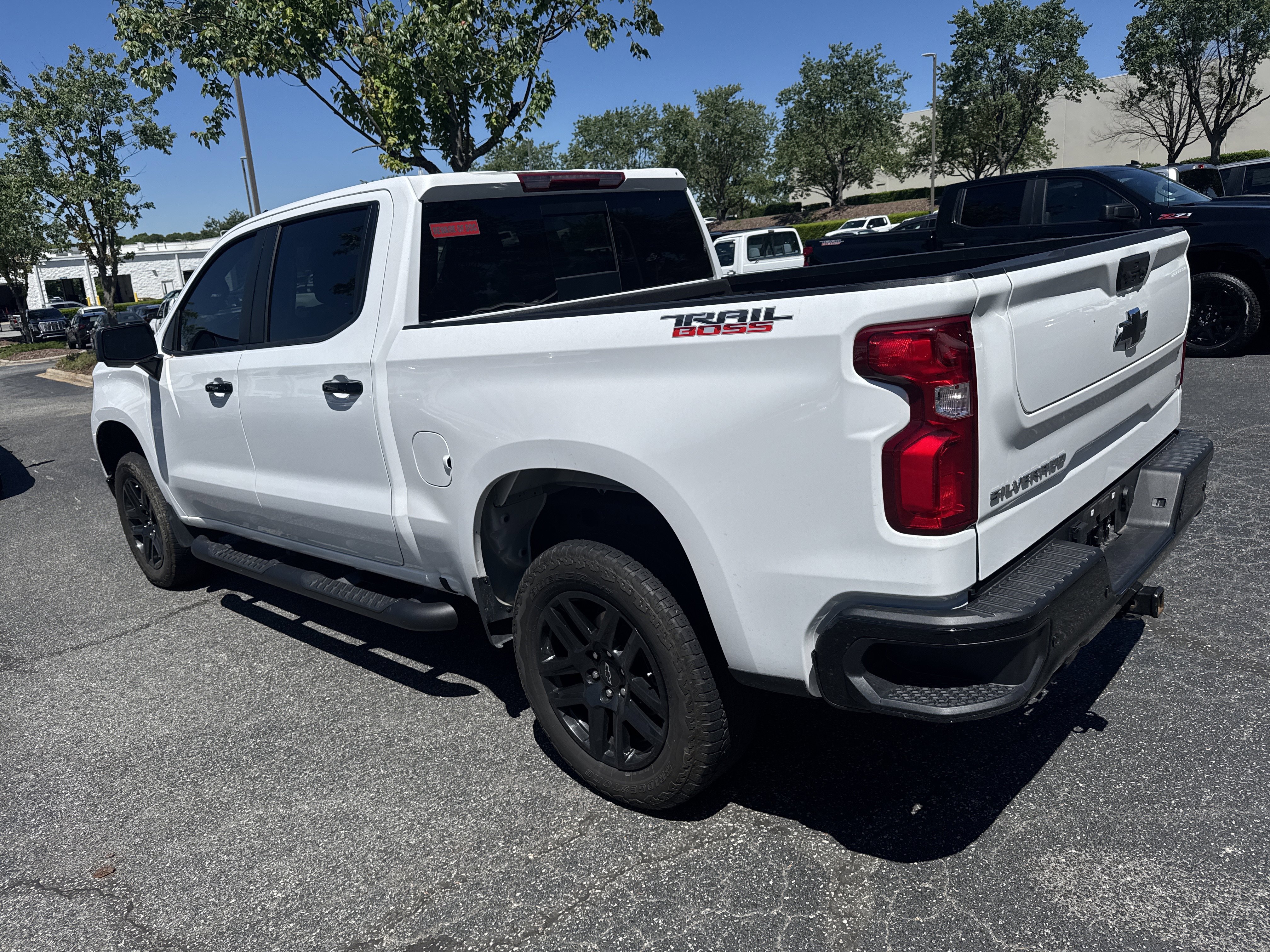 Certified 2024 Chevrolet Silverado 1500 LT Trail Boss w/ LT Trail Boss Premium Package AWD/4WD image 8
