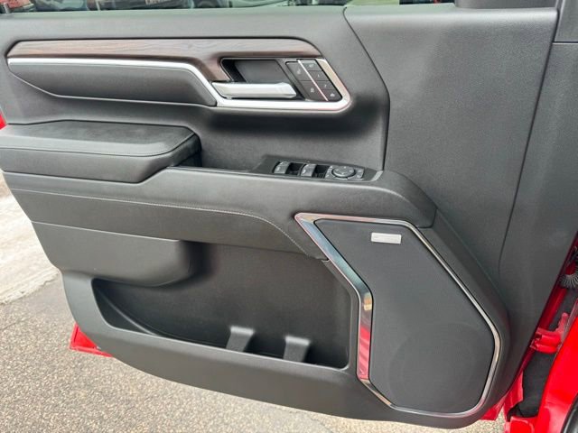 Used 2024 GMC Sierra 3500 SLT w/ SLT Premium Package image 23