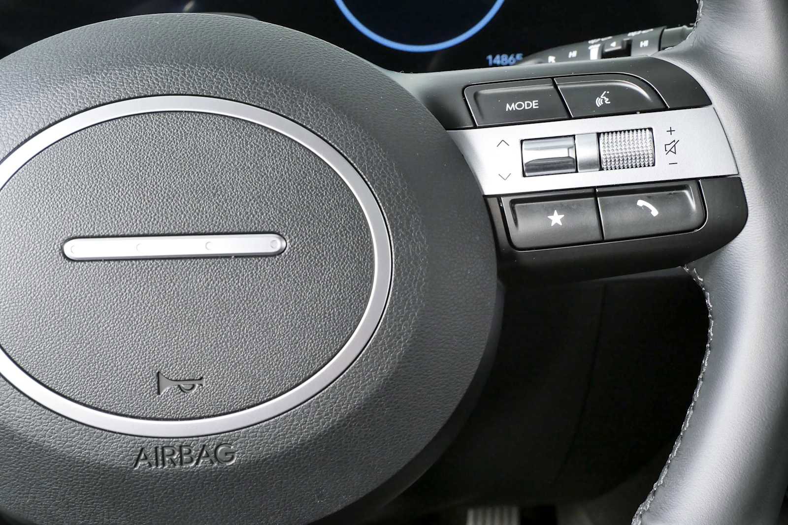 Certified 2025 Hyundai Tucson SEL FWD image 11
