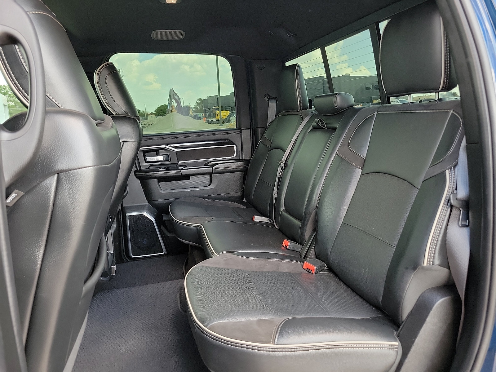 Used 2020 RAM 3500 Laramie w/ Night Edition AWD/4WD image 8