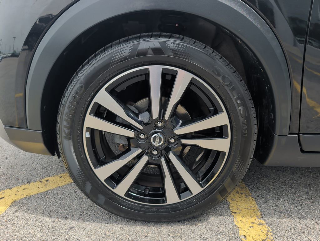 Used 2019 Nissan Kicks SR FWD image 4